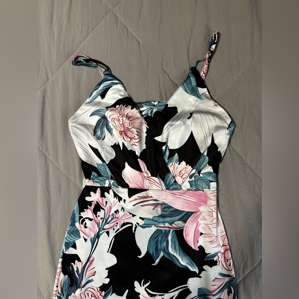 Floral maxi dress with sexy slit on right leg
